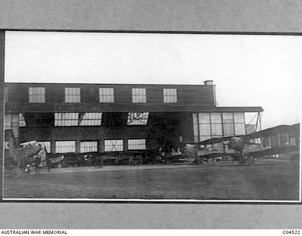 Die Riesenflugzeughalle der Fliegerstation Butzweilerhof bzw. Aerodrome Bickendorf