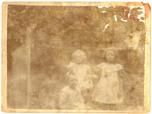 Die Geschwister Elisabeth, Leo und Maria um 1900