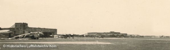 Der Butzweilerhof am 16. Mai 1940 mit He 111 und Ju 88