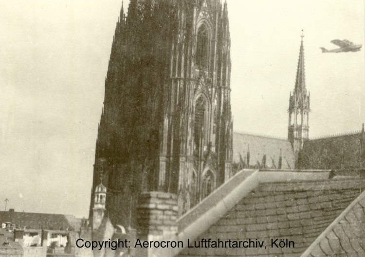 Die DoX  am 21.09.1932 über dem Kölner Dom