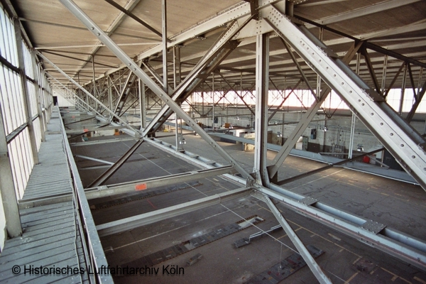 Die Deckenkonstruktion der Halle 1 Flughafen Kln Butzweilerhof