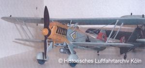 He 51 des Gruppenstab II./JG 234 Kln-Ostheim Modell von Ernst Schrder (Fw 190 rote 19 "Klle Alaaf")