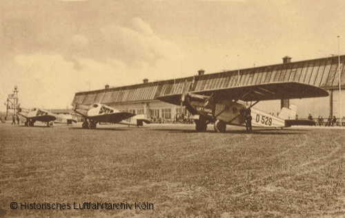 Junkers F 13 und Dornier Merkur auf dem Flughafen Köln Butzweilerhof
